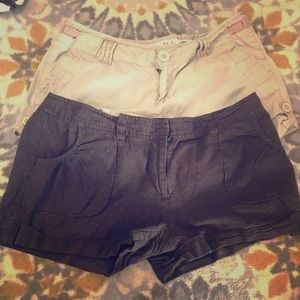 Shorts lot Size 13. Khaki/Navy green Comfy stretch